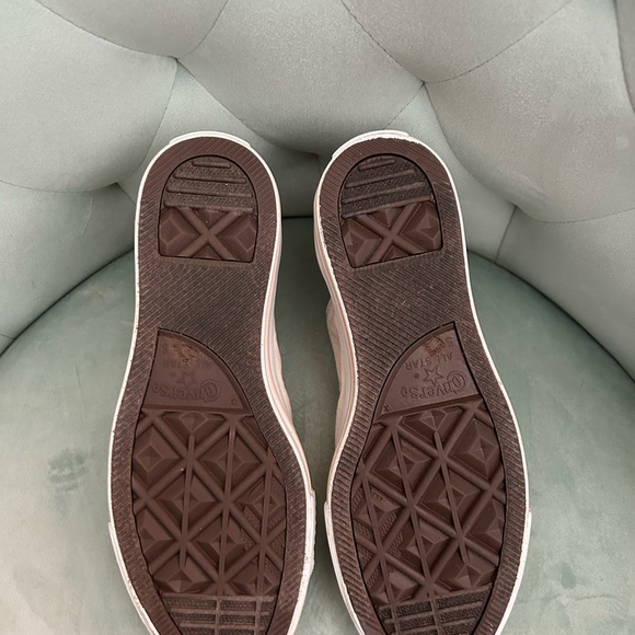 Women’s Size 7 Rare converse slip on with men’s striped tie detail - Picture 2 of 5